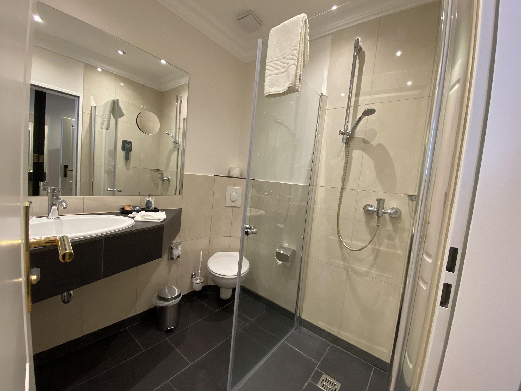 Nells Park Hotel Трир Екстериор снимка