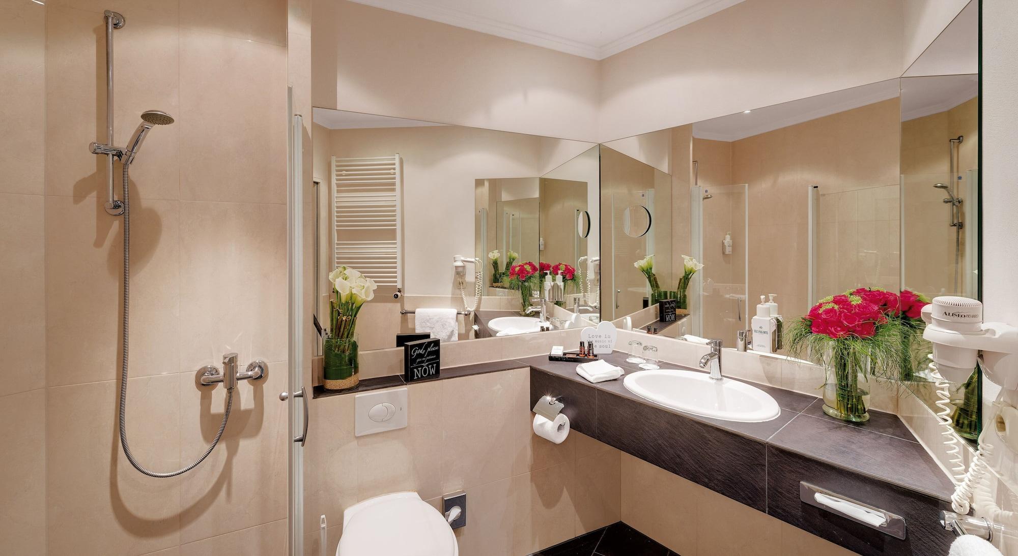 Nells Park Hotel Трир Екстериор снимка