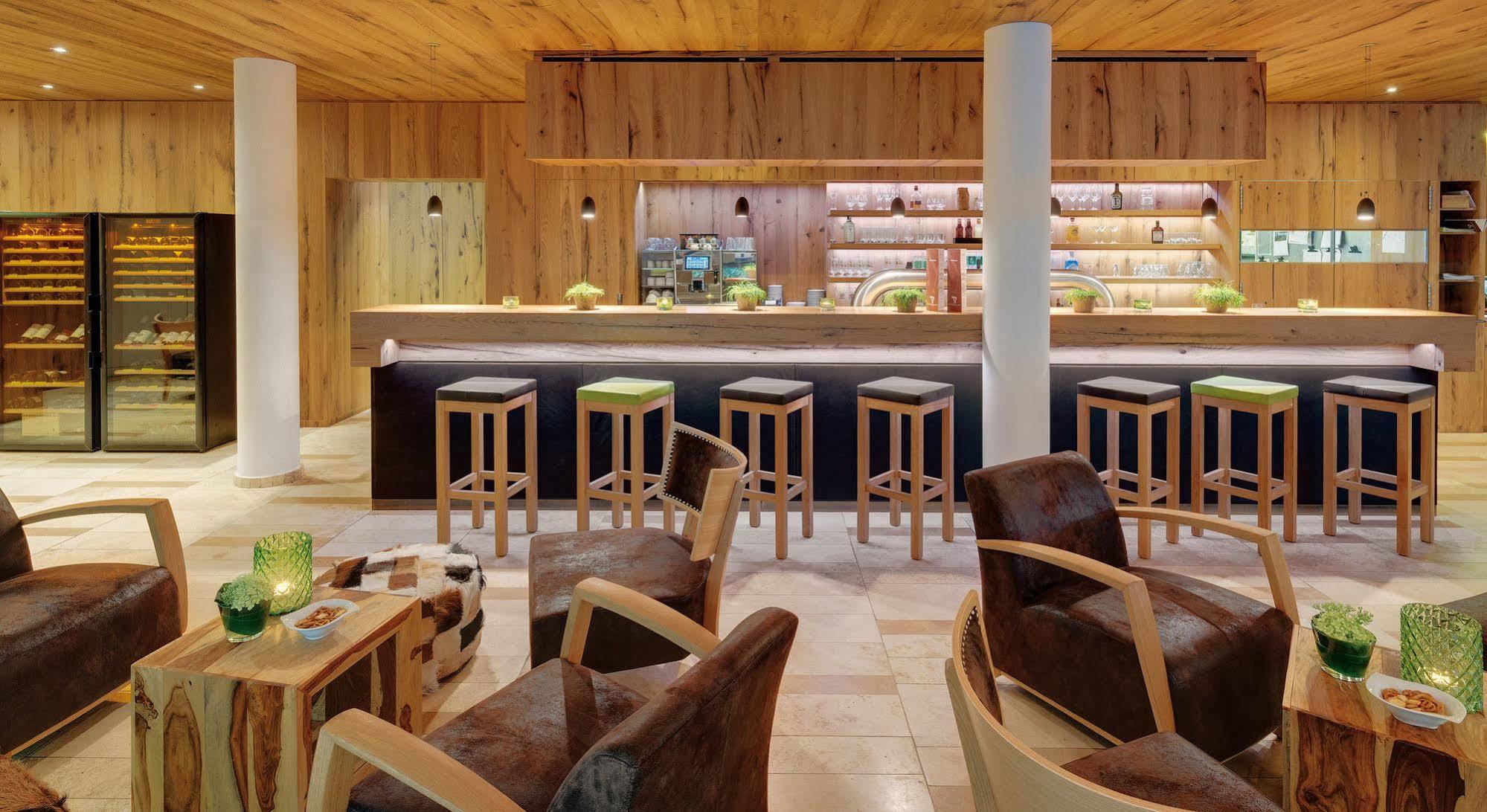 Nells Park Hotel Трир Екстериор снимка